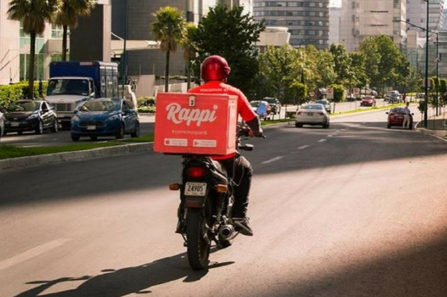 rappitendero en moto en medellin