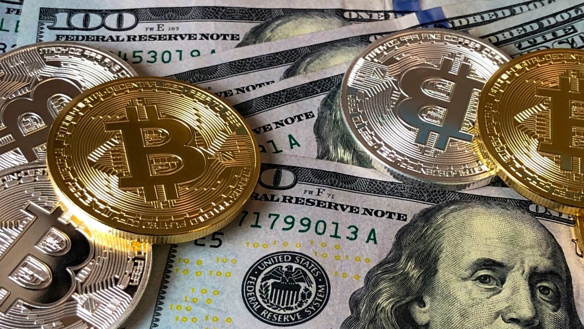 Vuelve y juega. El Bitcoin supera nuevamente los 61.500 dólares • ENTER.CO