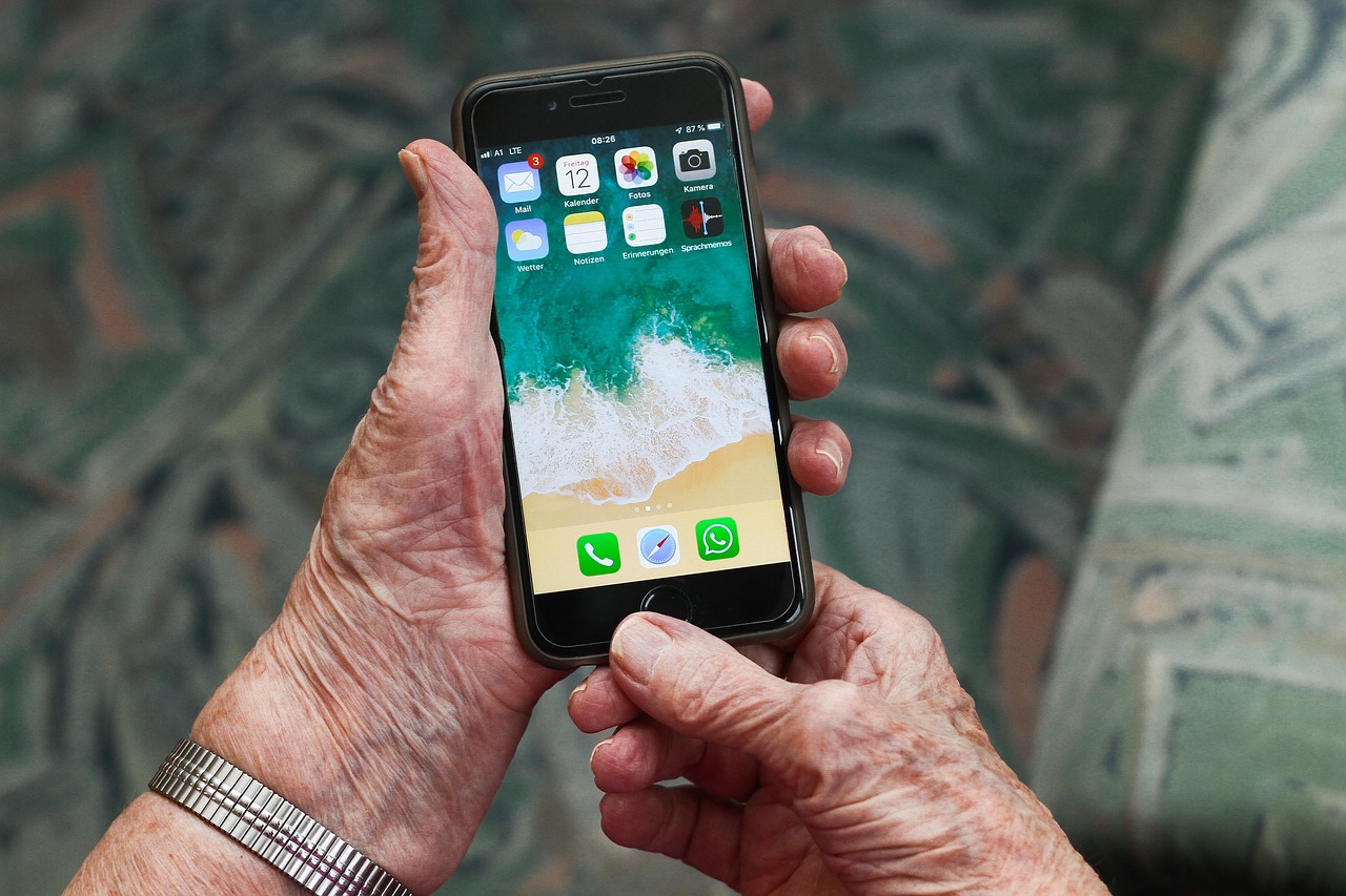 El WhatsApp, la aplicación preferida para los abuelos