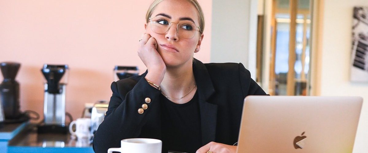 trabajo aburrido oficina