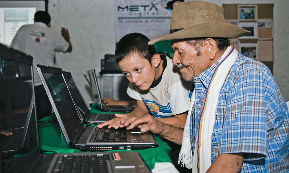 Gobierno Petro reporta reducción de 5 puntos en la brecha digital rural: ¿avance estructural o impulso temporal?