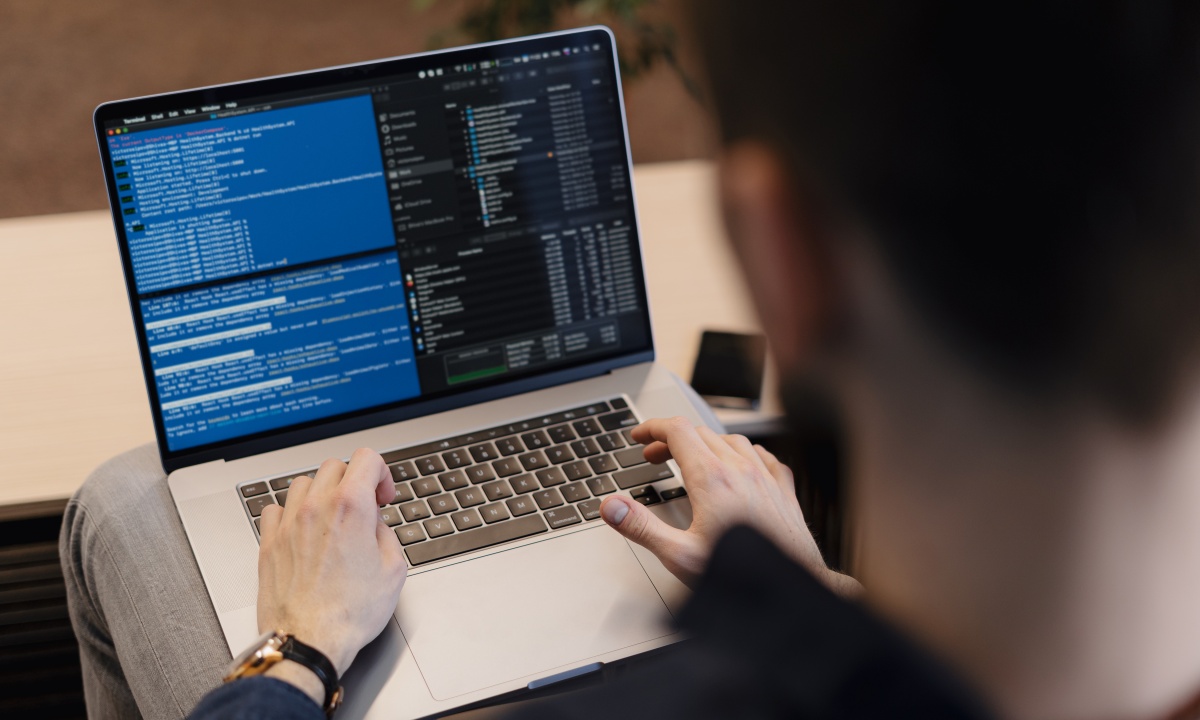 La IA ya crea nuevos empleos como el ingeniero ‘prompt’, ¿funciones del cargo?