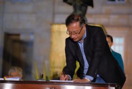 GUSTAVO PETRO
