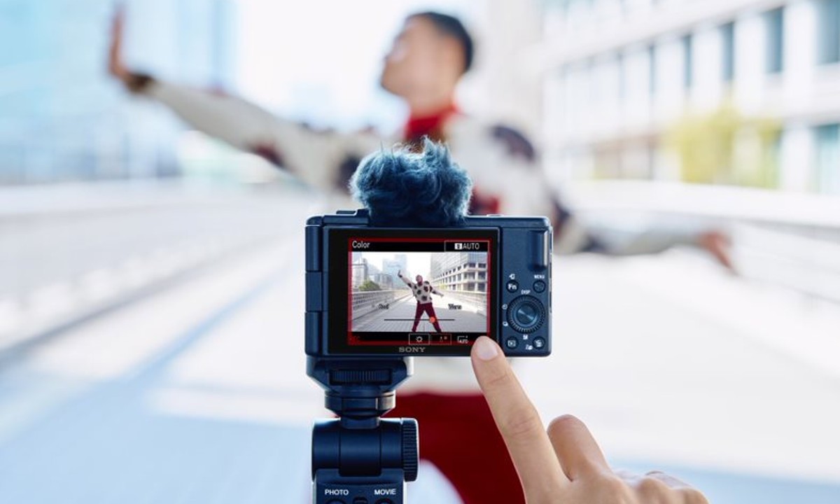 Sony lanza nueva cámara para creadores de contenido: con zoom ultra gran  angular •