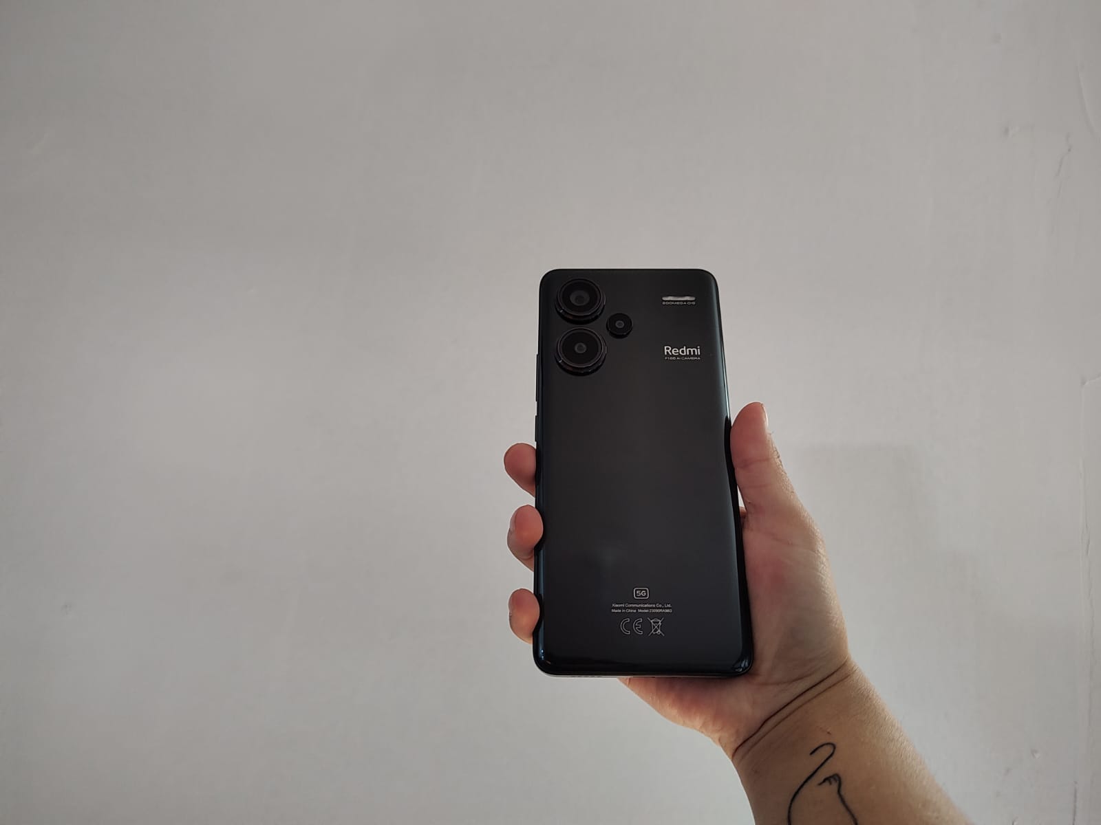 Análisis Redmi Note 13 Pro+ 5G: un celular gama alta que se viste de gama media