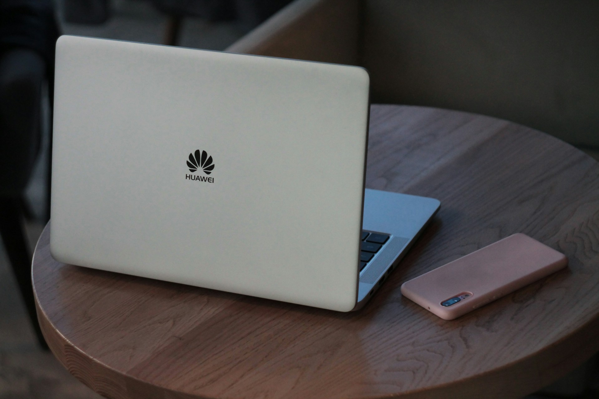 Estados Unidos prohibe a Intel y Qualcomm la venta de procesadores a Huawei