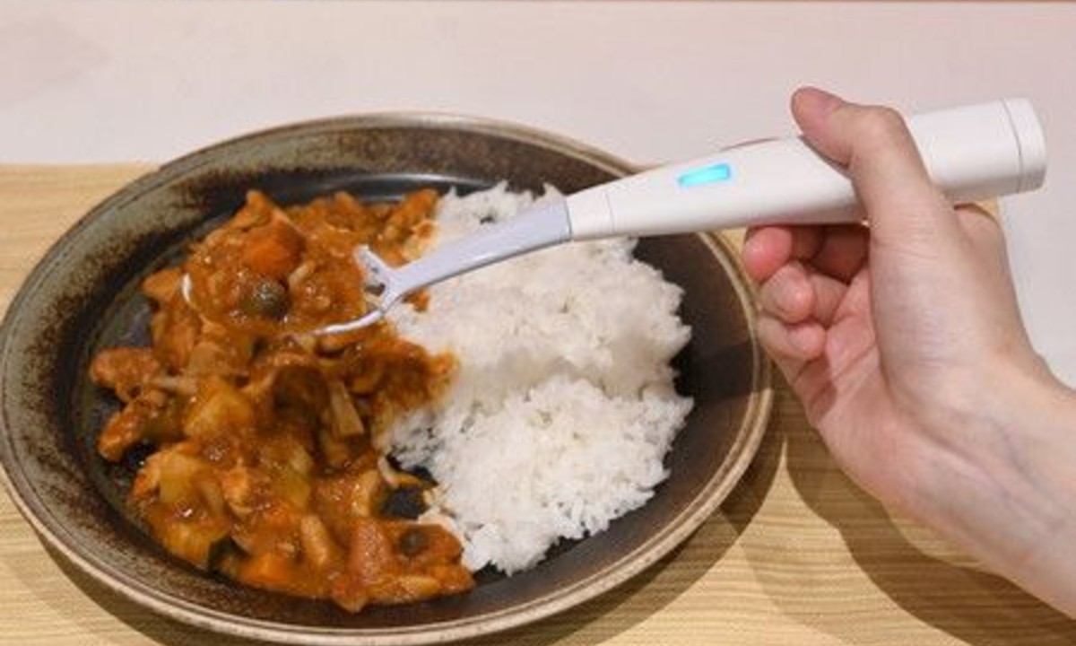 Lanzan cuchara eléctrica que le hace creer que la comida tiene sal ¿Dónde comprarla y cuánto vale?