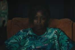 Hay unas diferencias importantes entre la novela y la versión de Él y ella que cambian por completo su final