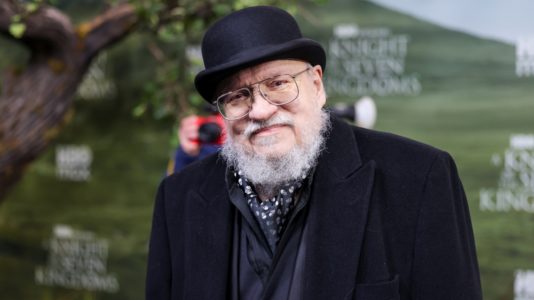 George R.R Martin confirmó que no hay planes para que alguien termine vientos de invierno si muere.
