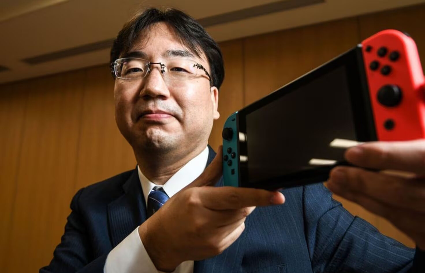 Shuntaro Furukawa, presidente de Nintendo, habl&oacute; sobre el incremento de la Switch 2 en 2026.