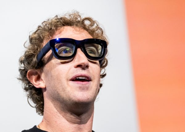 Las Gafas con IA de Meta son la próxima apuesta de la compañía para recuperar el dinero que perdió el metaverso.