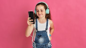 De acuerdo con Karspersky, solo un 48% de los padres usan herramientas de control parental para limitar el contenido o acceso de sus hijos a Internet.