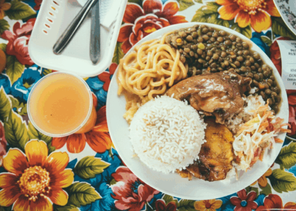 ¿De qué va al efecto corrientazo y qué tiene que ver con a inflación en Colombia 2026?