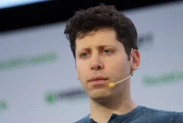 Sam Altman ha desperado un fuerte debate después de defender el alto consumo de energía de la IA: criar a un ser humano consume más recursos.