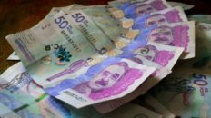 Con la suspensión del decreto del salario mínimo hay muchas preguntas en el aire, iniciando con qué es lo que pasará con esta primera quincena de febrero.