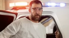 ¿Buscando qué ver en HBO Max este fin de semana? La mejor serie de HBO Max sin duda es The Pit.