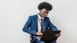 ¿Problemas buscando tu primer Empleo? Se han abierto becas para un problema que puede ser ideal para ti.