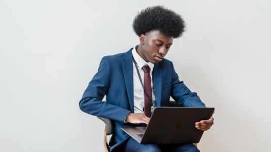 ¿Problemas buscando tu primer Empleo? Se han abierto becas para un problema que puede ser ideal para ti.