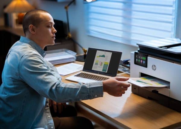 Existe una suscripción para impresora de HP que te cobra por página cada mes.