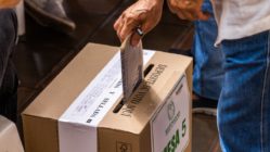 ¿Quiénes tienen permitido usar su celular en puesto de votación durante las elecciones?