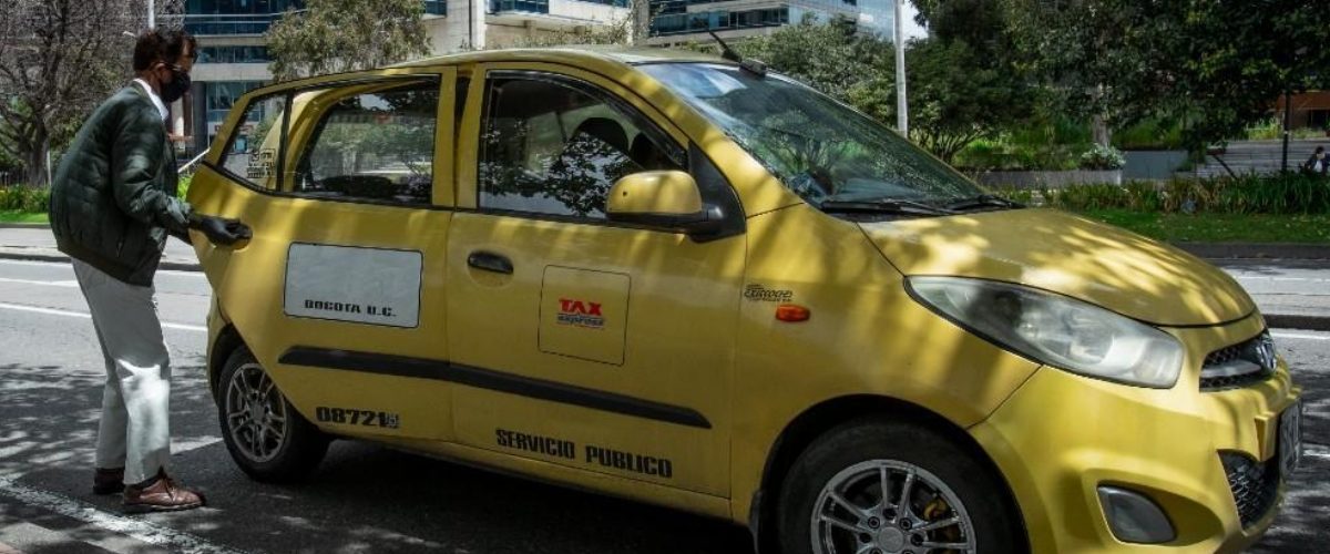 Así funciona Mi movilidad a un clic: la página que te permite validar un taxi.