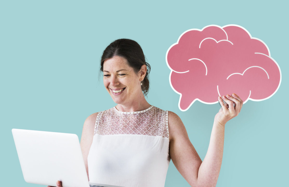 Las mujeres cargan con las emociones de todos: lo que revela un estudio en América Latina