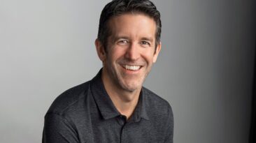 John Ternus asumirá como CEO en 2026