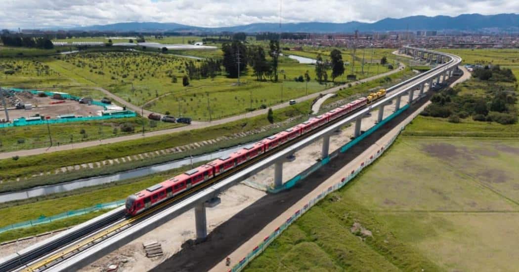 El Metro de Bogotá ya se mueve: así fue el primer recorrido real de un tren sobre el viaducto