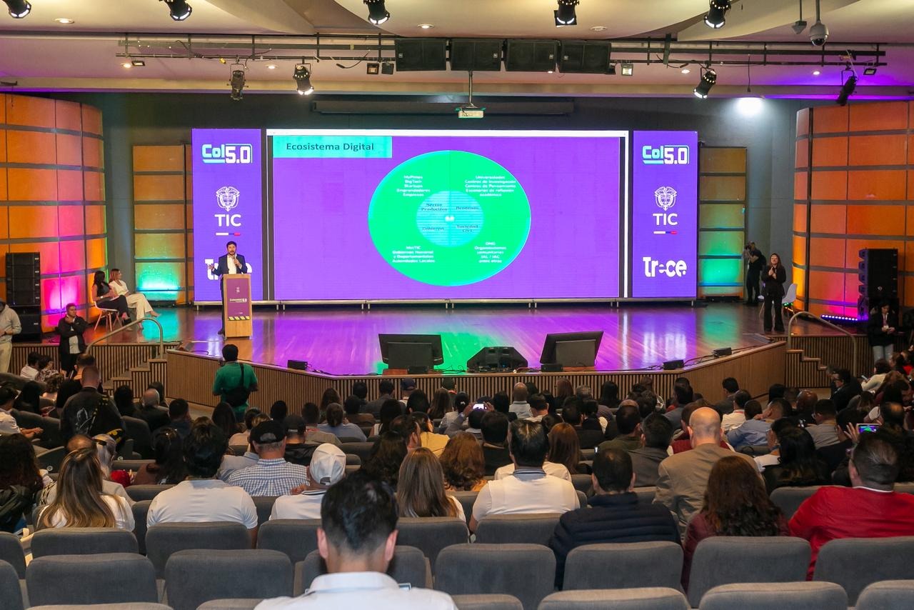 Gobierno presenta su plan digital al 2035: conectividad, IA y soberanía tecnológica