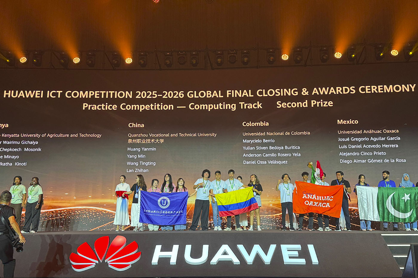 Tres colombianos brillaron en China y conquistaron el segundo lugar mundial de Huawei en computación